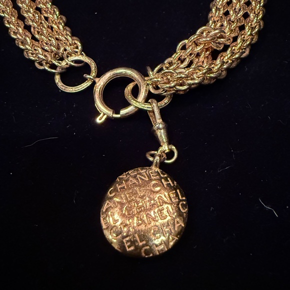 Chanel Vintage 24K Plated Turnlock Necklace.  Late 1970s early 1980s vintage - Picture 4 of 13